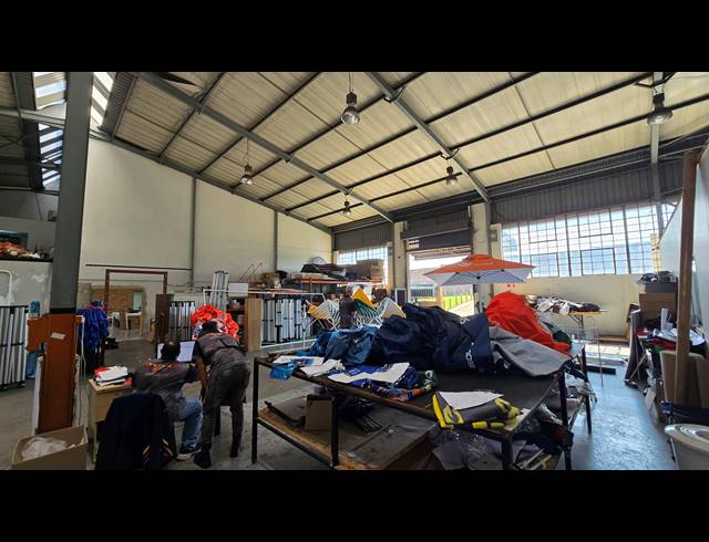 954M² WAREHOUSE TO LET IN SPARTAN